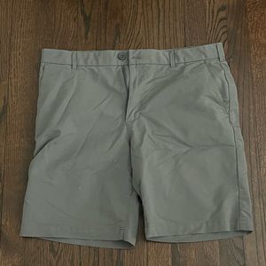 IZOD Golf/Casual Shorts (Grey). Near perfect condition. 34 inch waist.